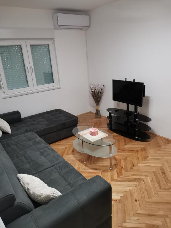 AD Apartman Bileća Logo
